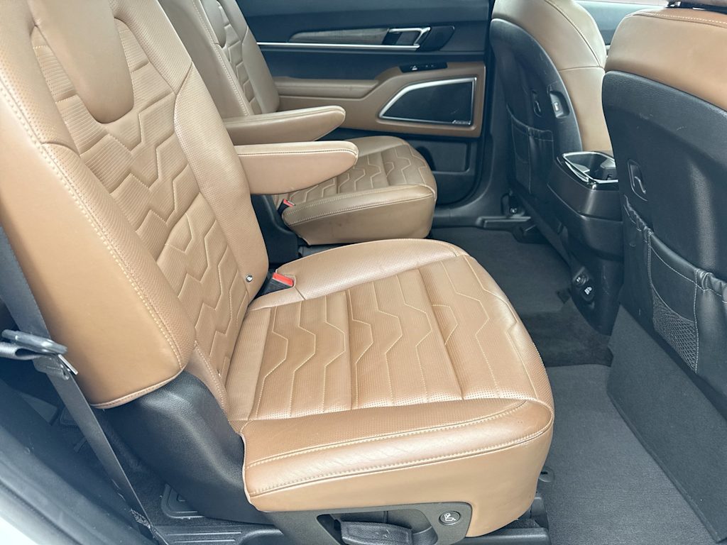 Thumbnail: 2020 Kia Telluride - 11