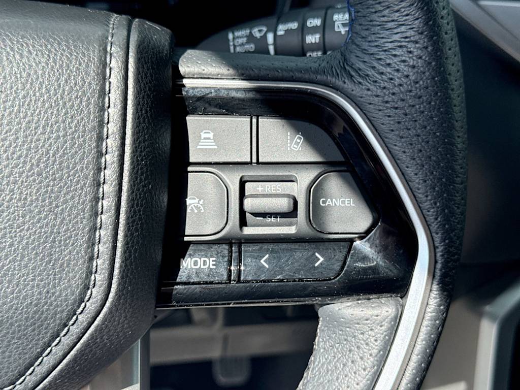 Thumbnail: 2023 Toyota Sequoia - 33