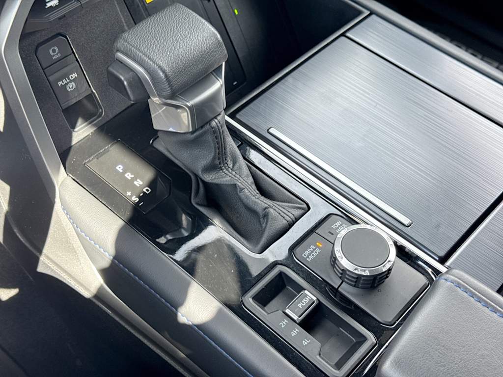 Thumbnail: 2023 Toyota Sequoia - 15