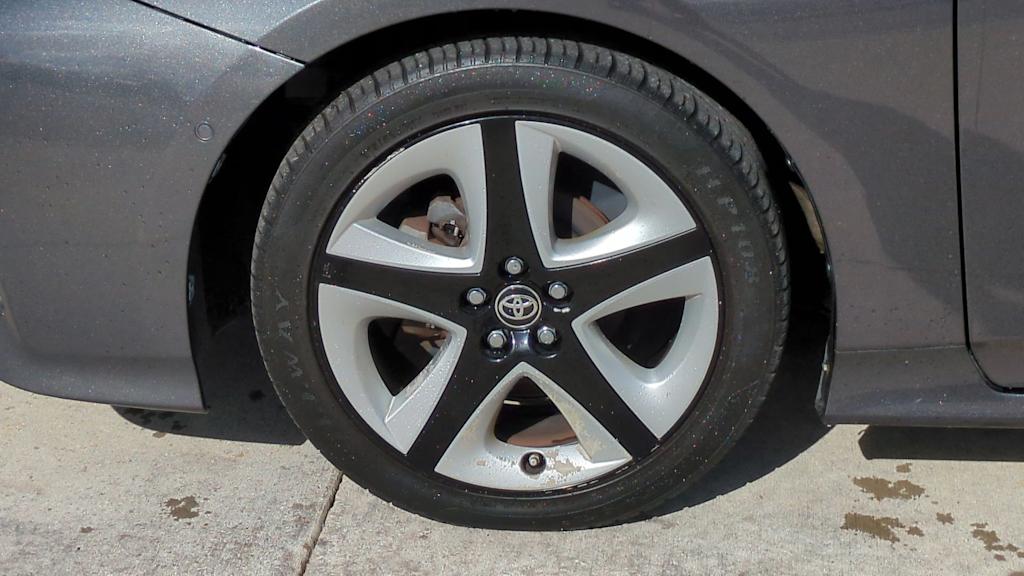 Thumbnail: 2017 Toyota Prius - 8