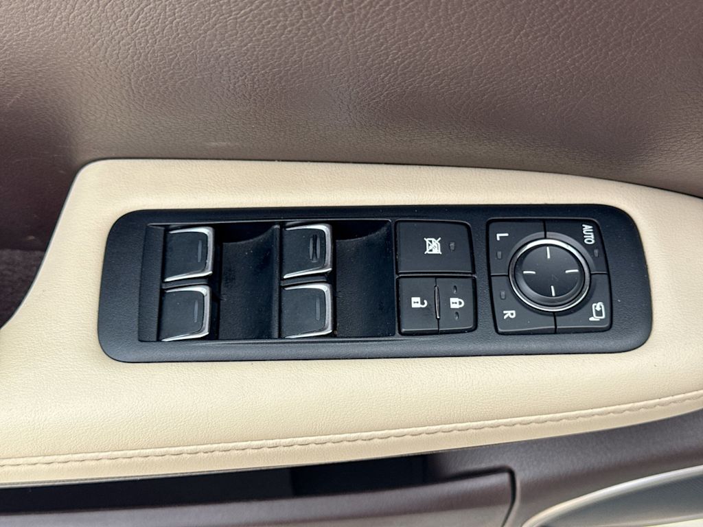 Thumbnail: 2016 Lexus RX - 25