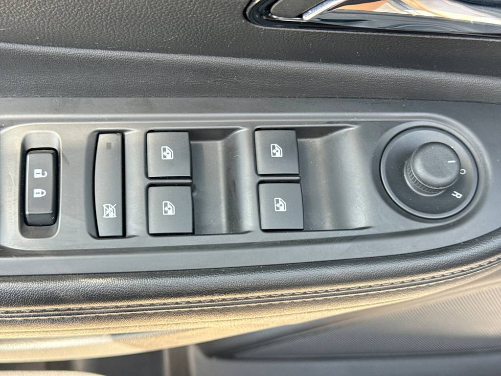 Thumbnail: 2018 Buick Encore - 24