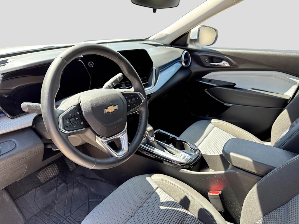 Thumbnail: 2024 Chevrolet Trax - 2