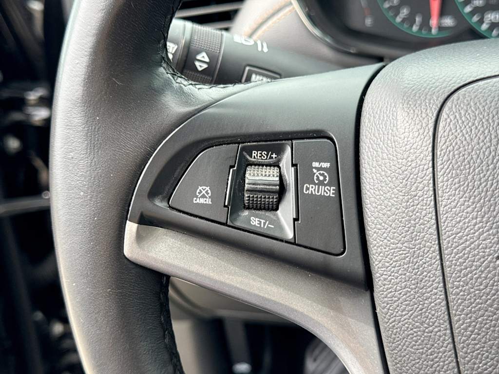 Thumbnail: 2020 Chevrolet Trax - 27