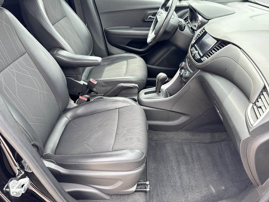 Thumbnail: 2020 Chevrolet Trax - 10