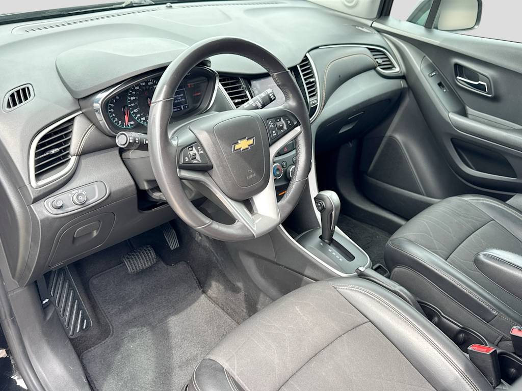 Thumbnail: 2020 Chevrolet Trax - 2