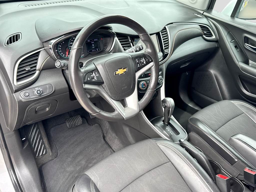 Thumbnail: 2019 Chevrolet Trax - 2
