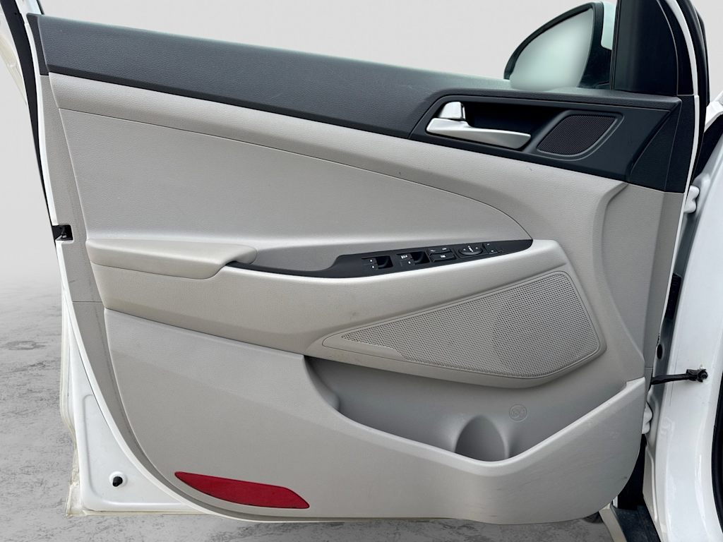 Thumbnail: 2020 Hyundai Tucson - 32