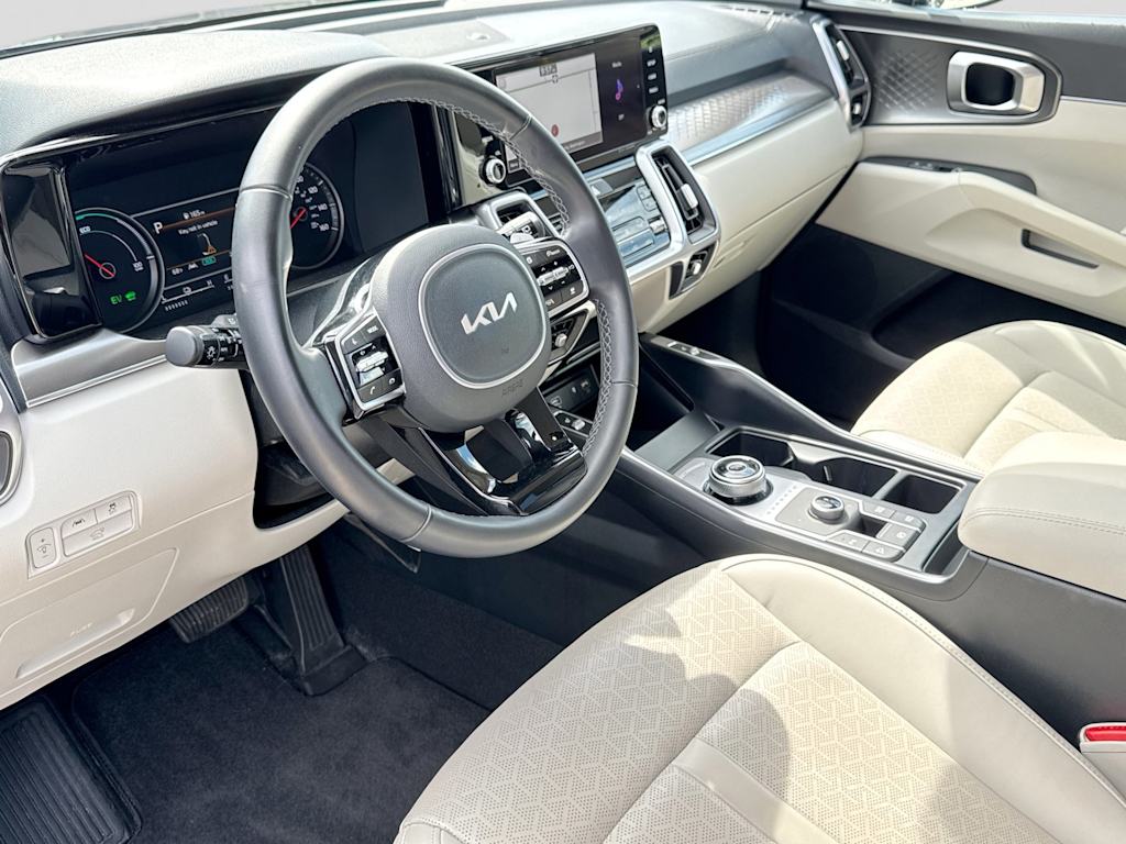 Thumbnail: 2023 Kia Sorento - 2