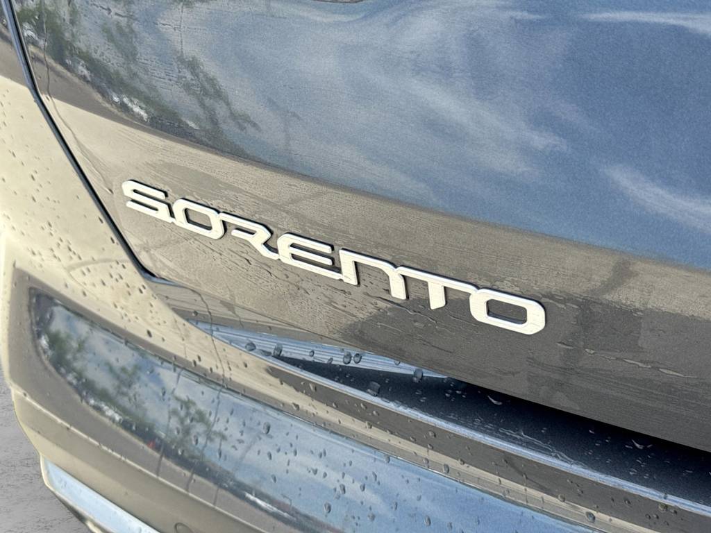 Thumbnail: 2023 Kia Sorento - 24