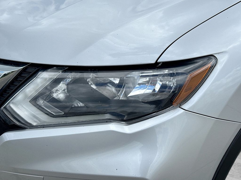 Thumbnail: 2017 Nissan Rogue - 22