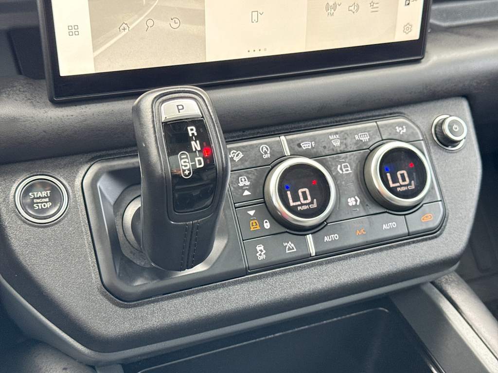 Thumbnail: 2025 Land Rover Defender - 37