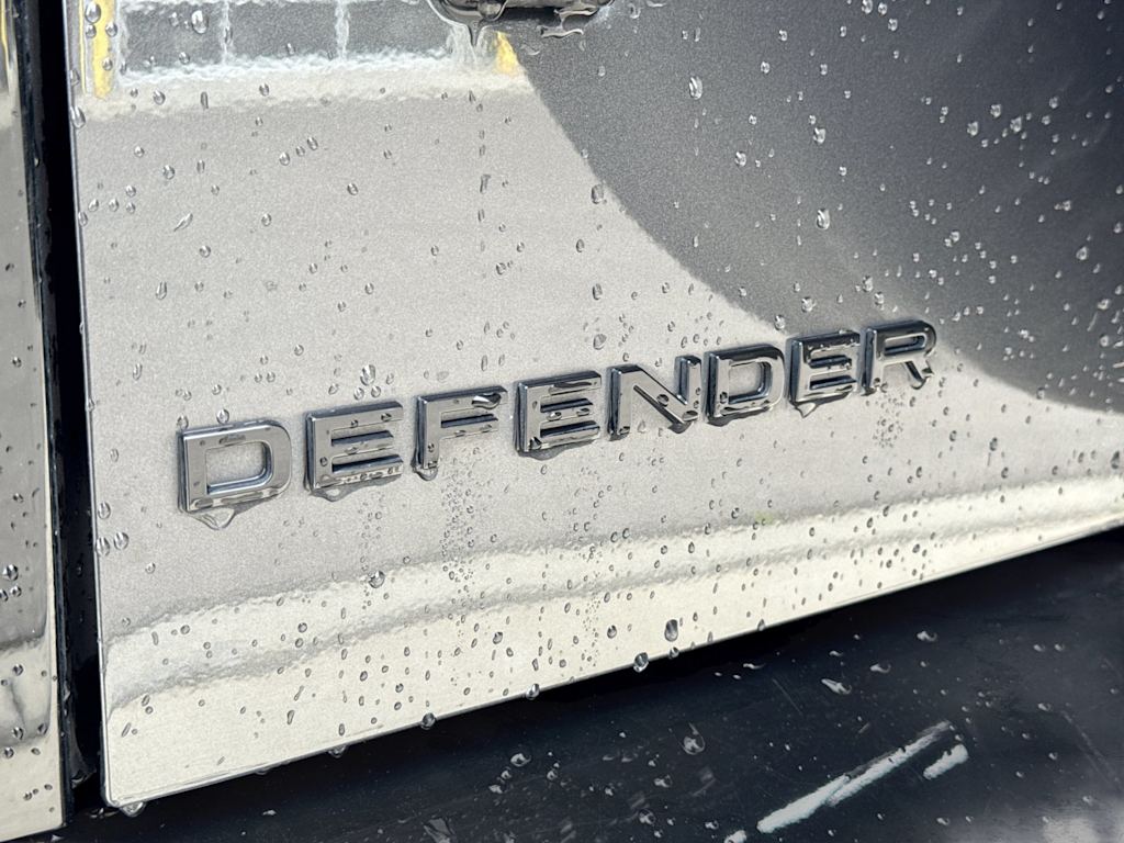 Thumbnail: 2025 Land Rover Defender - 23