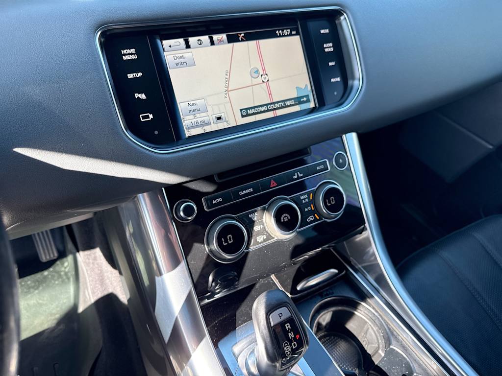 Thumbnail: 2015 Land Rover Range Rover Sport - 30