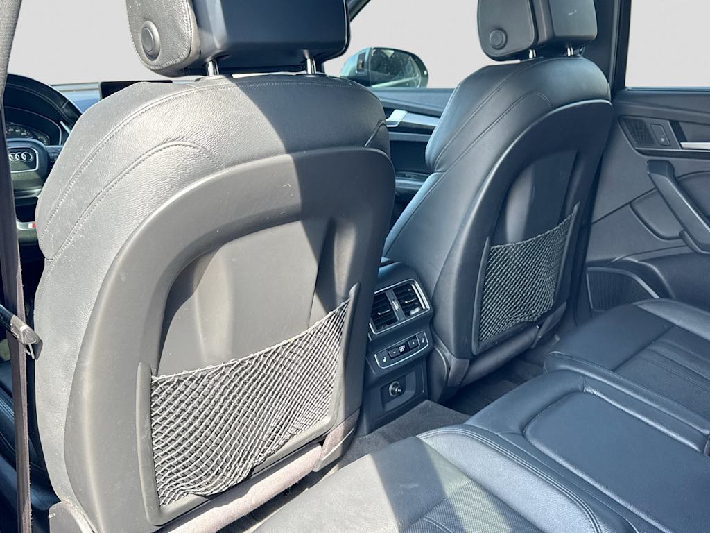 Thumbnail: 2018 Audi SQ5 - 12