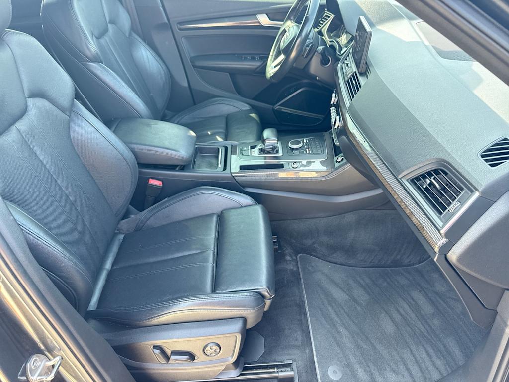 Thumbnail: 2018 Audi SQ5 - 11