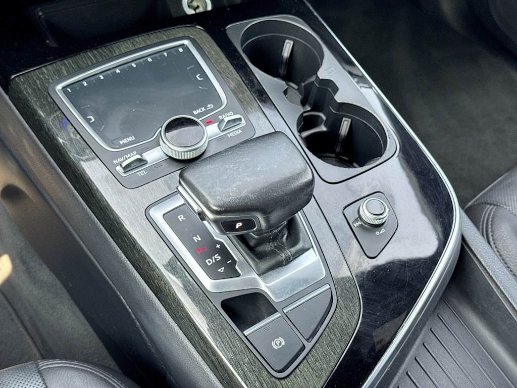 Thumbnail: 2017 Audi Q7 - 38