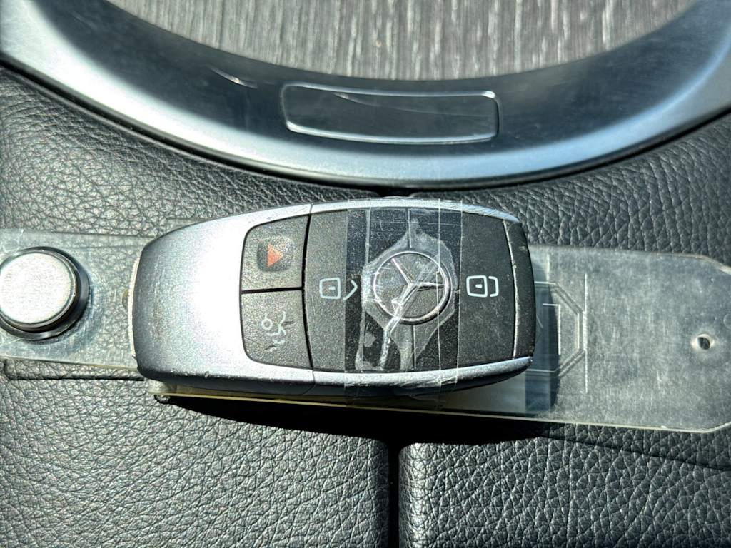 Thumbnail: 2020 Mercedes-Benz C-Class - 18