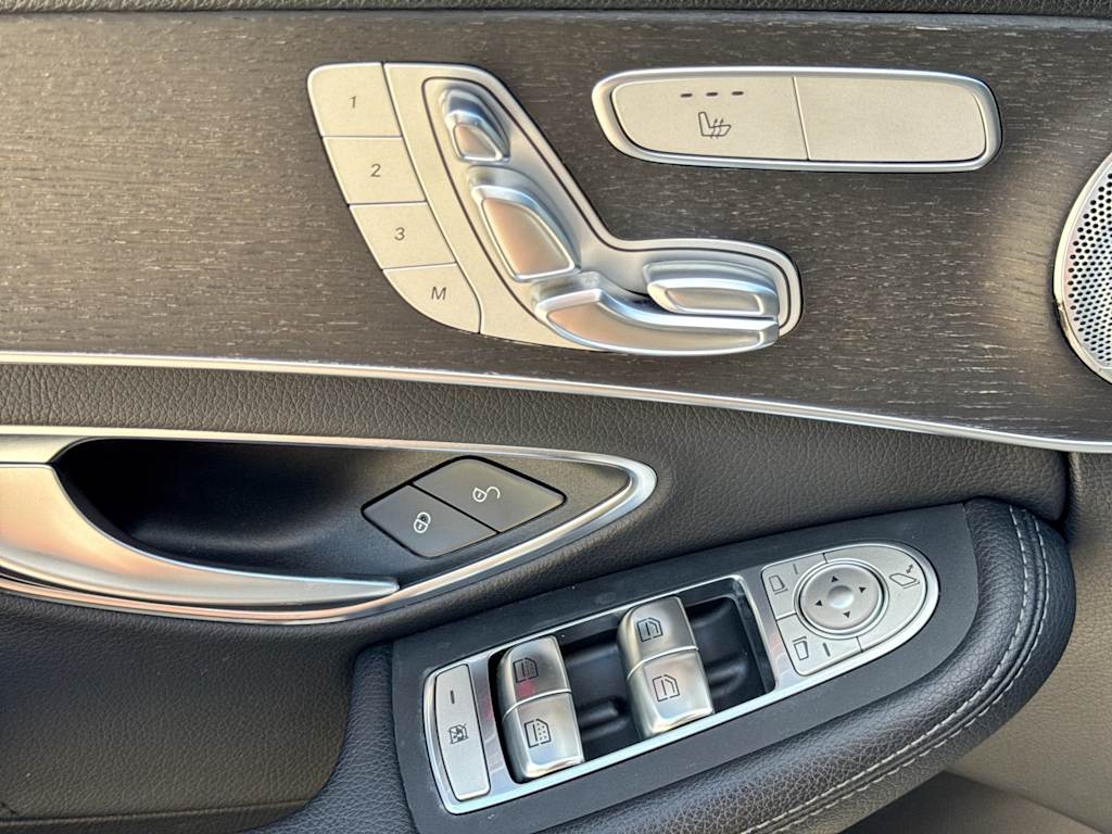 Thumbnail: 2020 Mercedes-Benz C-Class - 26