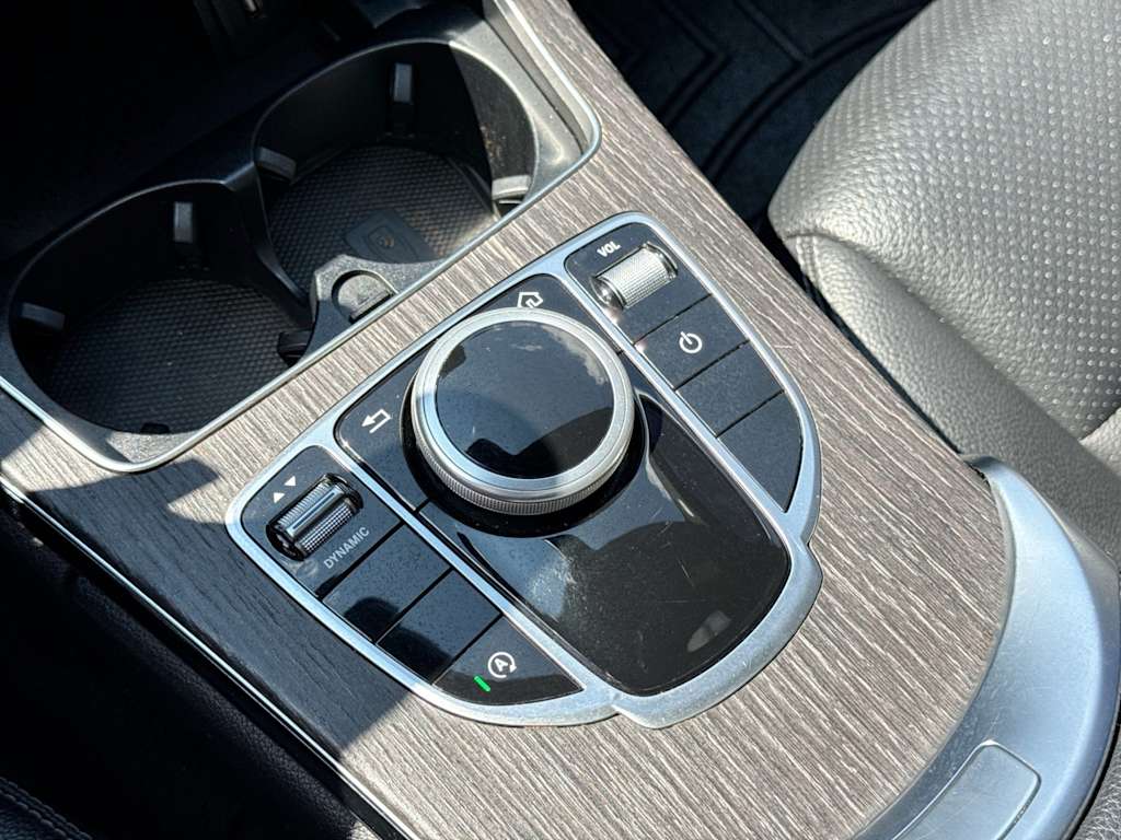Thumbnail: 2020 Mercedes-Benz C-Class - 15