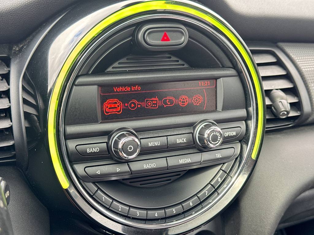 Thumbnail: 2015 MINI Cooper - 31