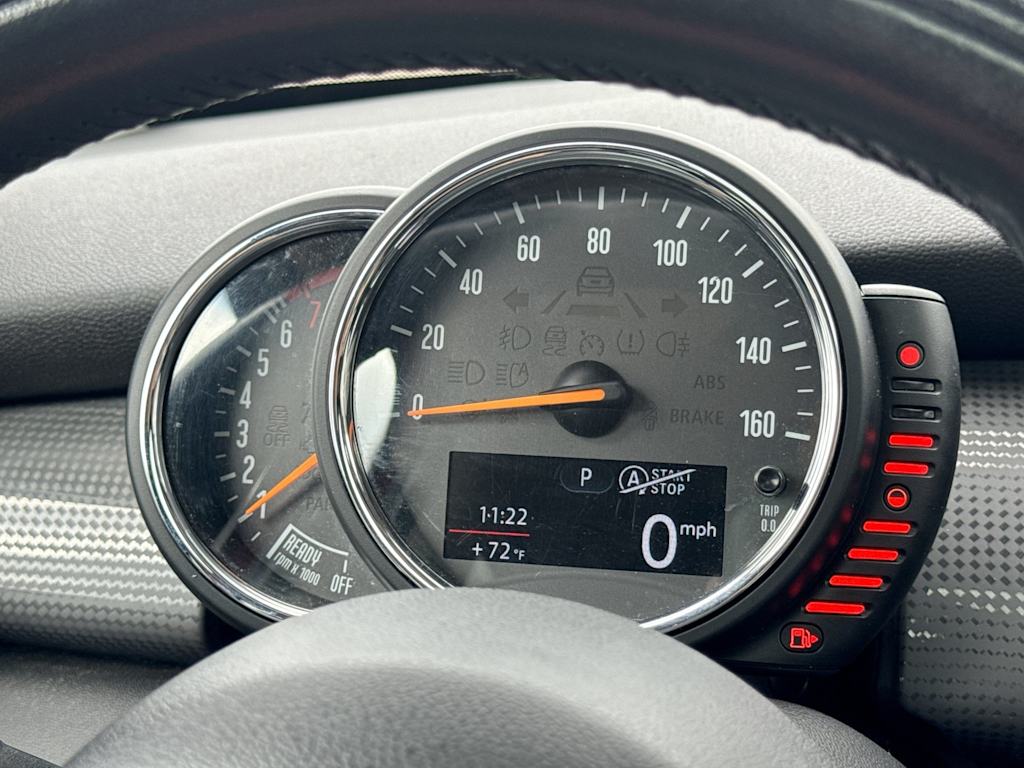 Thumbnail: 2015 MINI Cooper - 15