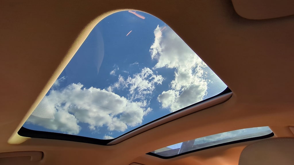 Thumbnail: 2020 Porsche Panamera - 17