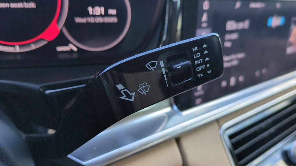 Thumbnail: 2020 Porsche Panamera - 28