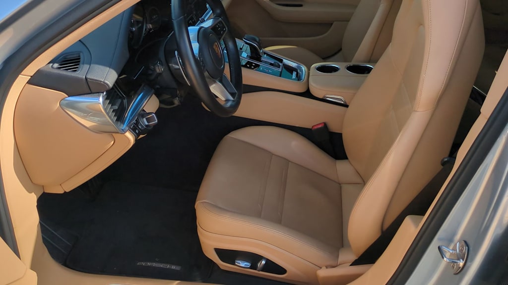 Thumbnail: 2020 Porsche Panamera - 11