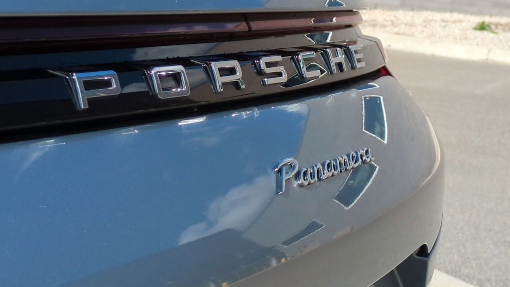 Thumbnail: 2020 Porsche Panamera - 22