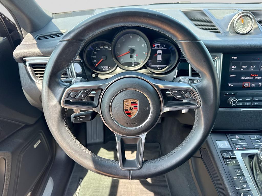 Thumbnail: 2018 Porsche Macan - 13