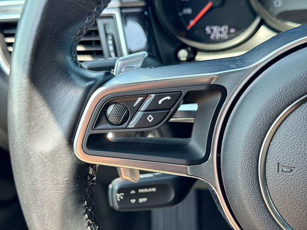 Thumbnail: 2018 Porsche Macan - 28