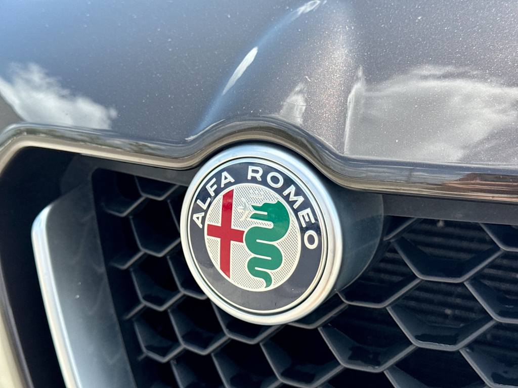 Thumbnail: 2018 Alfa Romeo Stelvio - 6