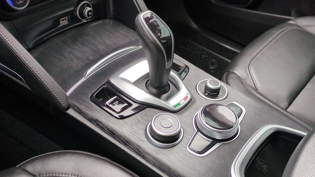 Thumbnail: 2021 Alfa Romeo Stelvio - 33