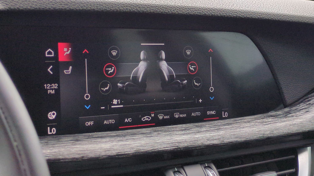 Thumbnail: 2021 Alfa Romeo Stelvio - 31