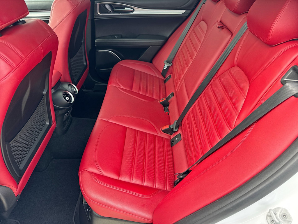 Thumbnail: 2023 Alfa Romeo Stelvio - 28
