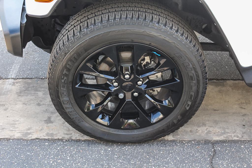 Thumbnail: 2022 Jeep Wrangler - 20