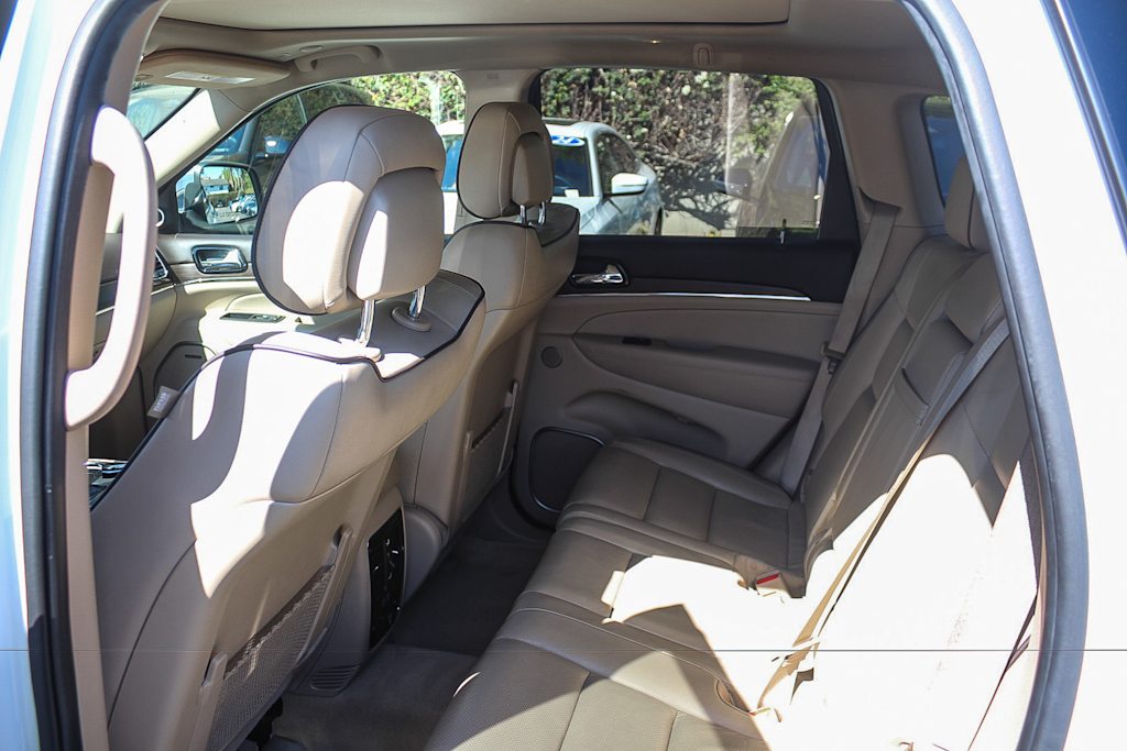 Thumbnail: 2021 Jeep Grand Cherokee - 11