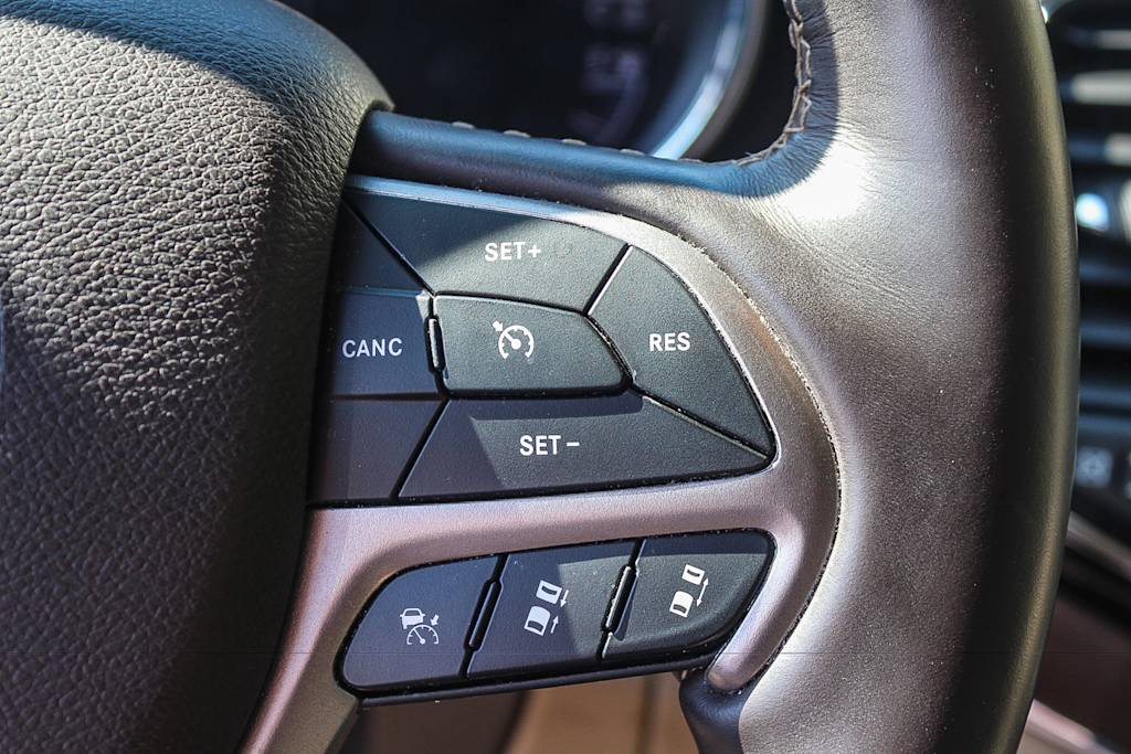 Thumbnail: 2021 Jeep Grand Cherokee - 28