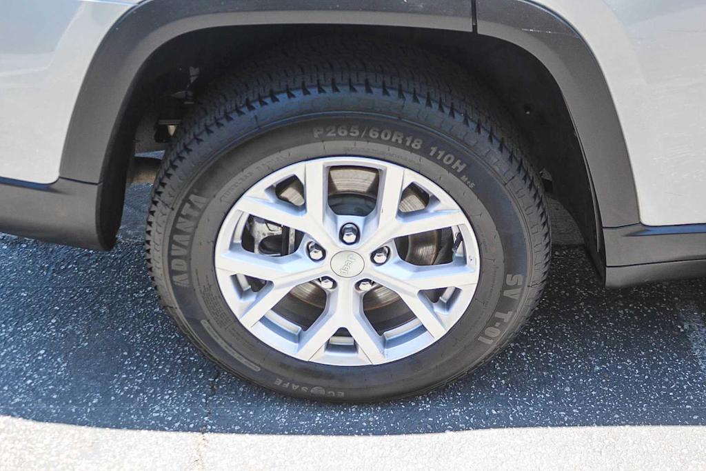 Thumbnail: 2022 Jeep Grand Cherokee L - 7