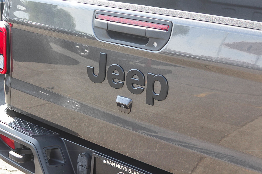 Thumbnail: 2020 Jeep Gladiator - 6