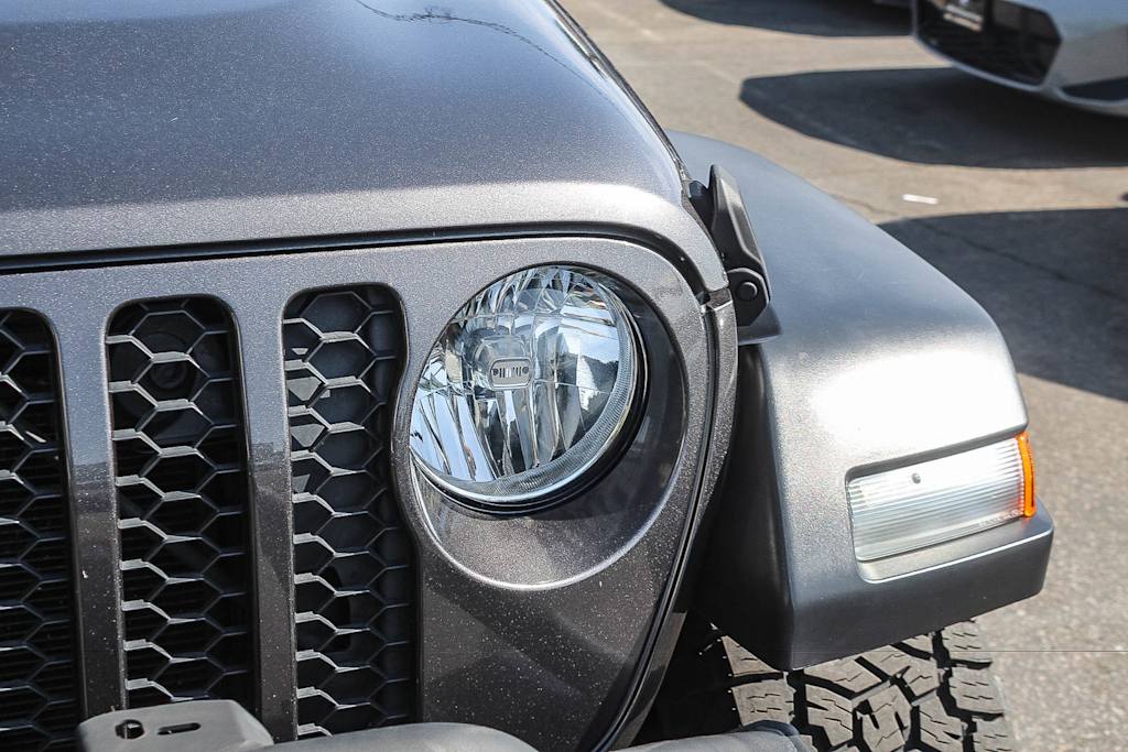 Thumbnail: 2020 Jeep Gladiator - 22