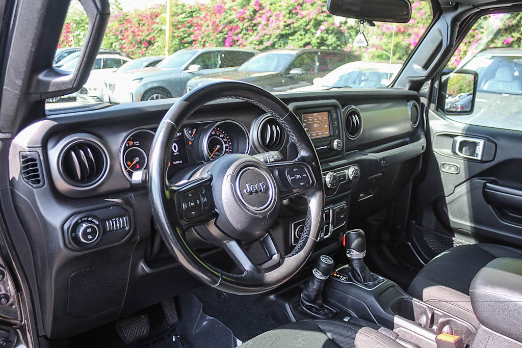 Thumbnail: 2020 Jeep Gladiator - 13