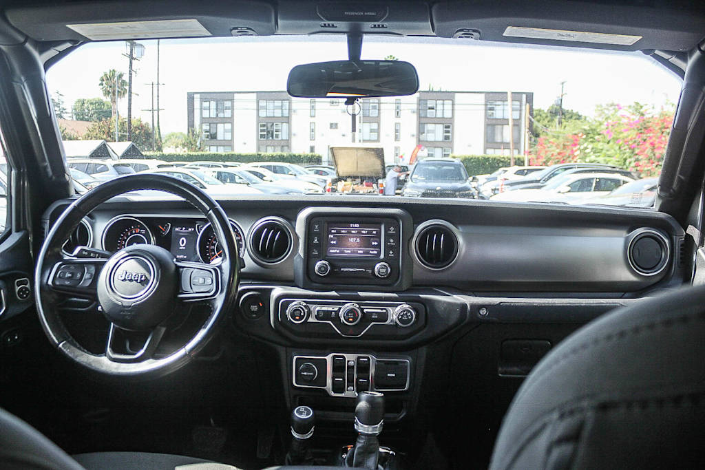 Thumbnail: 2020 Jeep Gladiator - 2