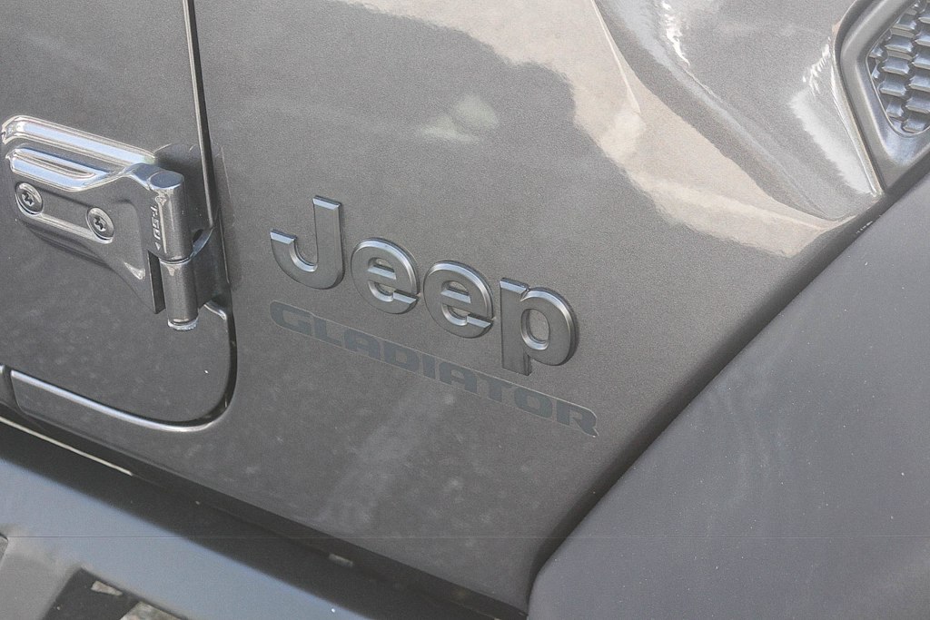 Thumbnail: 2020 Jeep Gladiator - 23