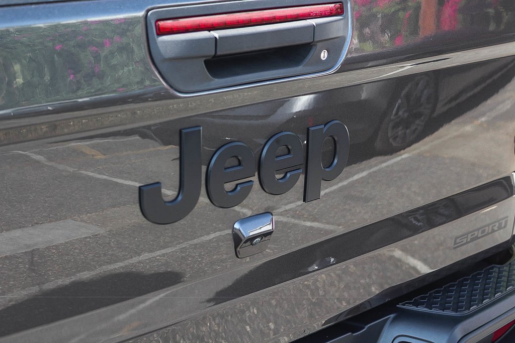 Thumbnail: 2020 Jeep Gladiator - 29
