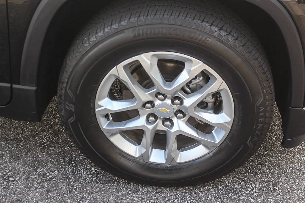 Thumbnail: 2021 Chevrolet Traverse - 23