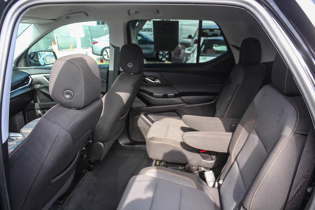 Thumbnail: 2021 Chevrolet Traverse - 11