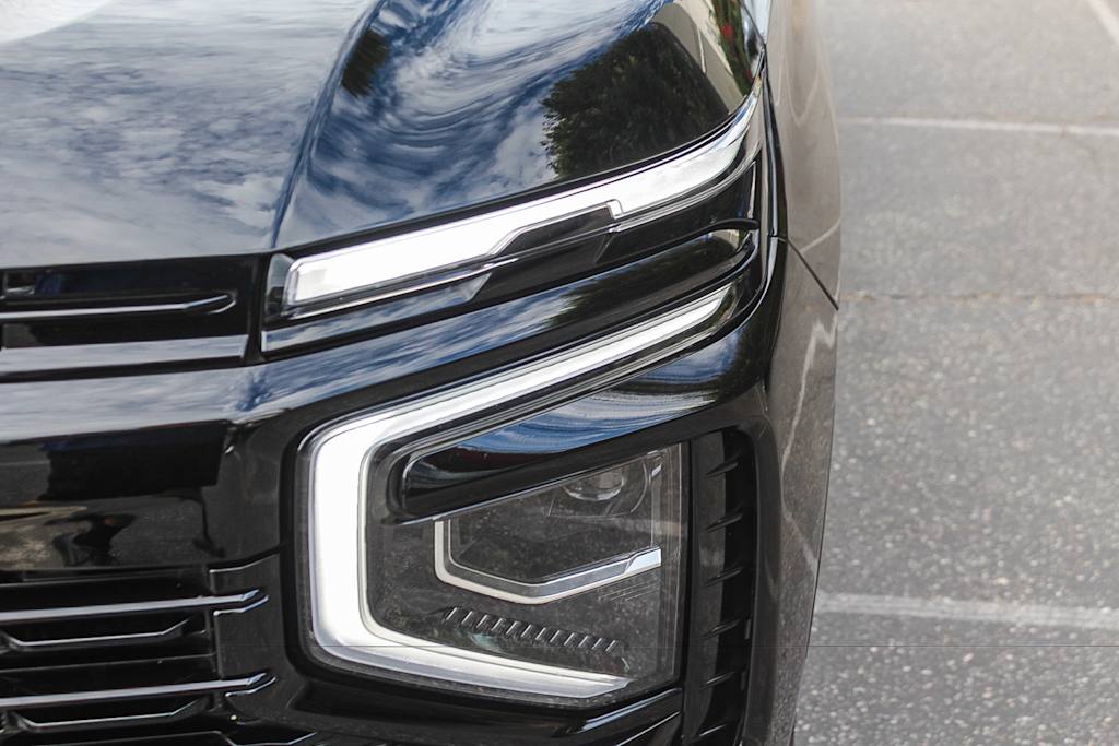 Thumbnail: 2025 Chevrolet Suburban - 20