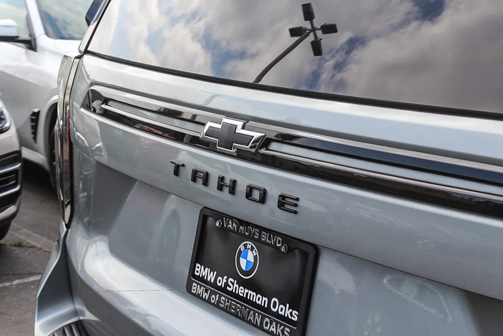 Thumbnail: 2023 Chevrolet Tahoe - 5